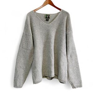 Vintage V-Neck Sweater in Light Gray
